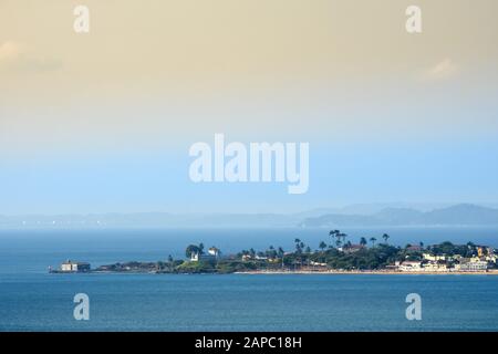 Boa Viagem Nachbarschaft mit Boa Viagem Strand, Ponta do Humaita, Nossa Senhora de Monte Serrat Fort, die Bucht von Allerheiligen, Salvador, Bahia, Brasilien Stockfoto