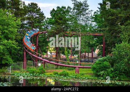 Gäste, die Spaß an Six Flags Great Adventure haben, einem berühmten Vergnügungspark im Jackson Township New Jersey Stockfoto