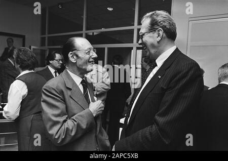 40 Jahre Labour-Stiftung; vom linken Minister De Koning, FNV-Vorsitzenden W. Kok und VNO-Vorsitzenden Van Lede Datum: 19. Juni 1985 persönlicher Name: Kok W., Lede, C.J.A. des Institutionennamens: Foundation van de Arbeid, VNO Stockfoto