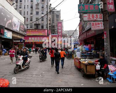 Nanchang, China - 20. März 2013: Straße in Nanchang Jiangxi, Provinz China Stockfoto