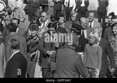 Ankunft der Transavia Crew mit der französischen Boeing 707 am Flughafen Schiphol; Empfang am Bahnsteig Datum: 19. September 1974 Schlüsselwörter: Belege, Ankünfte, Plattformen Name Der Institution: Transavia Stockfoto