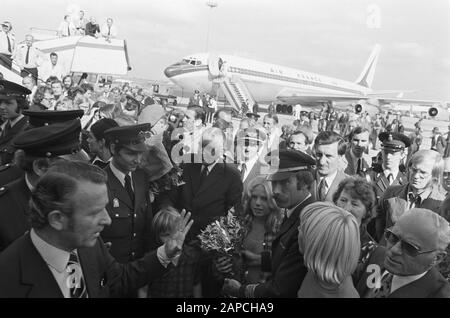 Ankunft der Transavia Crew mit der französischen Boeing 707 am Flughafen Schiphol; Empfang auf Plattform Übersicht Datum: 19. September 1974 Schlüsselwörter: Belege, Ankünfte, Plattformen Name Der Institution: Transavia Stockfoto