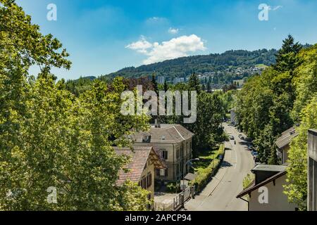 Bern, Schweiz - 30. Juli 2019: Panoramaaussicht am sonnigen Sommertag. Stockfoto