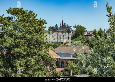 Bern, Schweiz - 30. Juli 2019: Panoramaaussicht am sonnigen Sommertag. Stockfoto