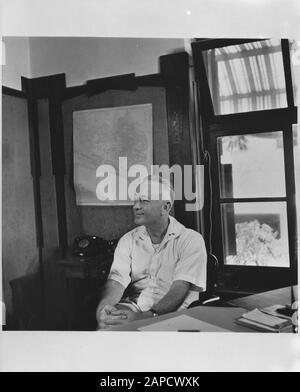 P [Portraits/Persons]/Anefo London Serie Beschreibung: Admiral A.G. Robinson (USA) Anmerkung: Repronegativ. Commander All Forces Aruba Curaçao (C.A.F.A.C.) seit 1. Juli 1942, Nachfolger von Rear Admiral Oldendorf Datum: 1942 Ort: Curaçao Schlüsselwörter: Admirals, Porträts, persönlicher Name des zweiten Weltkriegs: Robinson, A.G. Stockfoto