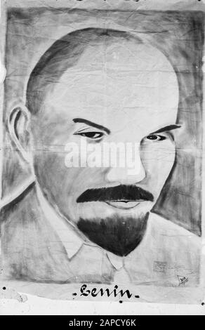 Reproduktionen kommunistischer Propaganda aus Surabaya Beschreibung: Bild von Lenin Datum: Februar 1947 Ort: Indonesien, Niederländische Ostindien Stockfoto