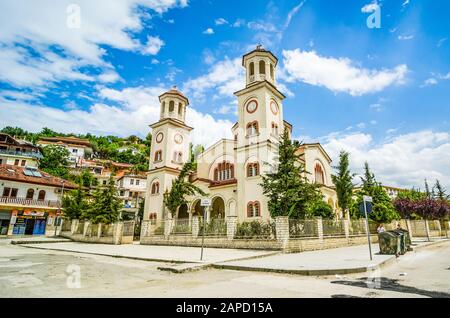 Berat, Albanien - 31. Juli 2014. Kathedrale Saint-Demetrius, ursprünglich Katedralja orthodhokse 'Shen Dhimitri' Stockfoto