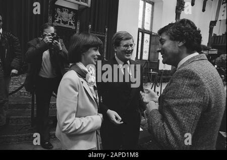 Abschiedsempfang in der Ritterhalle Wiegel (VVD). Lubbers verabschiedet sich von Wiegel und Marianne-Wiegel-Datum: 27. April 1982 Schlagwörter: Abschiedsempfänge Institutionenname: Ridderzaal Stockfoto