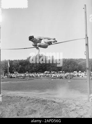 Leichtathletik Niederlande Belgien, Herssens Belgischer Meister Hochsprung Datum: 28. August 1955 Schlagwörter: ALETICS, HOCHJUP, Champion Persönlicher Name: Herssens Stockfoto