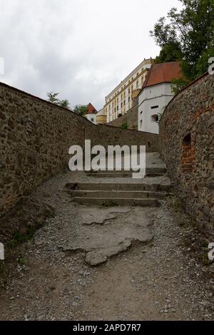 Alte Wehrmauer in Passau Stockfoto