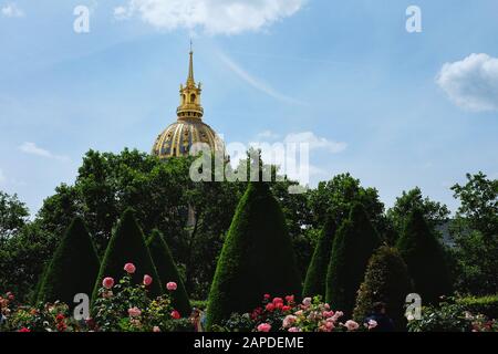 Tombeau de Napoléon aus dem Parterre-Garten von Hôtel Biron, Musée Rodin, Paris, Frankreich Stockfoto