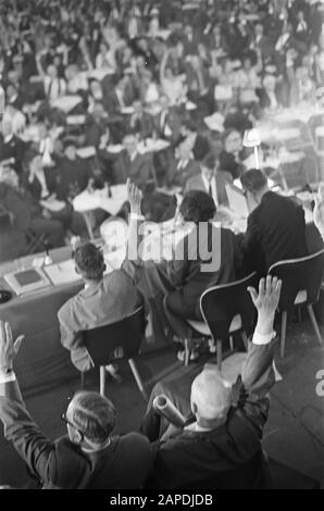 Mitgliederversammlung VPRO in Expohal Hilversum. Nummer 10 Ds. Diekerhof Datum: 22. Juni 1968 Ort: Hilversum Stichwörter: Mitgliederversammlungen persönlicher Name: Expohal Institution Name: VPro Stockfoto
