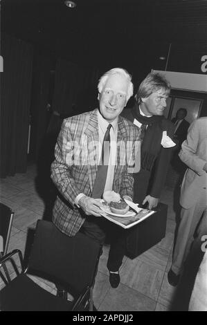 Hauptversammlung KNVB in Zeist; FC den Haag Präsident De Stoop Datum: 1. Juni 1987 Ort: Utrechter, Zeist Schlüsselwörter: Meetings, Vorsitzende Institution Name: FC den Haag Stockfoto