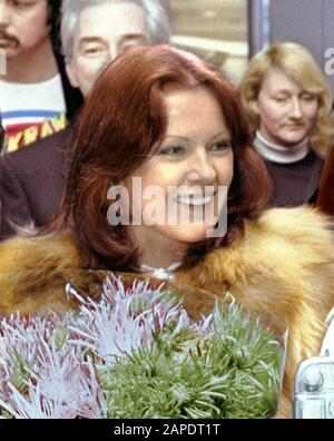 Kolorierte Version von Anni-Frid Lyngstad in Schiphol, 1976; Stockfoto