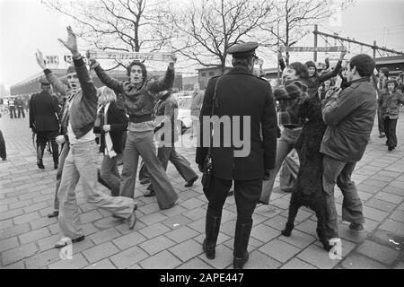 AZ 67 gegen FC Utrechter 2-1; Führung Utrechter Anhänger Datum: 13. Februar 1977 Schlagwörter: Sport, Name der Fußballeinrichtung: FC Utrechter Stockfoto