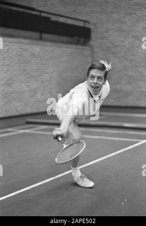B. Ritter im Einsatz Badminton Datum: 2. April 1968 Schlagwörter: Persönlicher Name des Badminton: B. Ritter Stockfoto