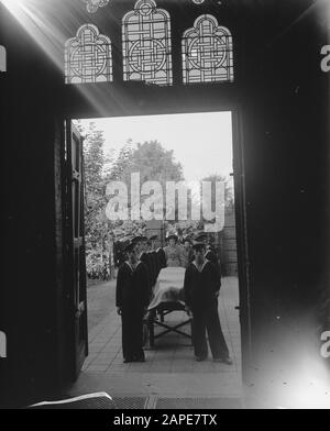 Funeral Stoker Third Class Datum: 11. August 1947 Schlagwörter: Beerdigung Stockfoto