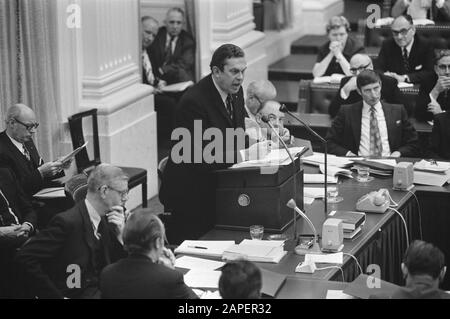 Biesheuvel beantwortet Fragen im Haus Datum: 12. Oktober 1972 Schlagwörter: Name der politischen Institution: Zweite Kammer Stockfoto