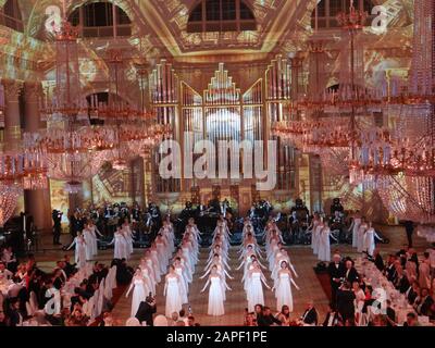 Erster Dresdner Opernball in Sankt Petersburg, Russland Stockfoto