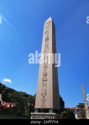 Der Obelisk von Theodosius ist auf dem Hippodrom in Istanbul, Türkei ausgestellt Stockfoto