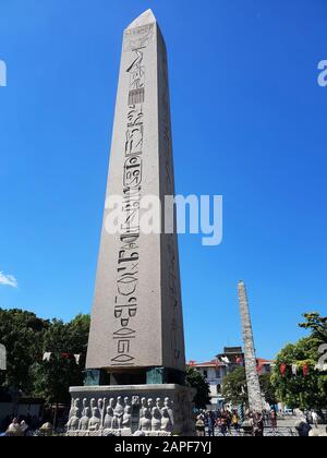 Der Obelisk von Theodosius ist auf dem Hippodrom in Istanbul, Türkei ausgestellt Stockfoto