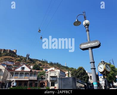 Blick auf die Stadt und die Festung Narikala, Tiflis, Georgien Stockfoto