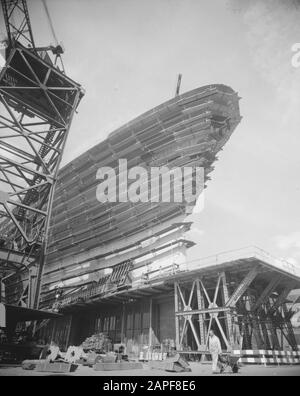 Bau-Flaggschiff Rotterdam für die HAU am RDM Datum: 4. Juni 1958 Schlagwörter: Schiffsbau Name: Rotterdam (Schiff) Stockfoto