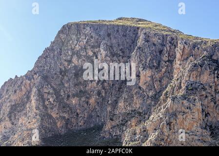 Der Berg Cofano im Naturreservat Monte Cofano in der Provinz Trapani auf der Insel Sizilien in Italien Stockfoto