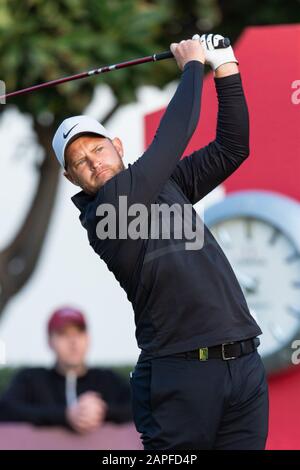 Dubai, VAE. Januar 2020. Tom Lewis von England ist während der PGA European Tour Dubai Desert Classic im Emirates Golf Club, Dubai, VAE am 23. Januar 2020 in Runde 1 abgezweigt. Foto von Grant Winter. Nur redaktionelle Nutzung, Lizenz für kommerzielle Nutzung erforderlich. Keine Verwendung bei Wetten, Spielen oder einer einzelnen Club-/Liga-/Spielerpublikationen. Kredit: UK Sports Pics Ltd/Alamy Live NewsDubai, VAE. Januar 2020. Kredit: UK Sports Pics Ltd/Alamy Live News Stockfoto