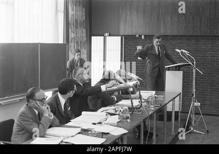 Außerordentliche Mitgliederversammlung KNVB Datum: 3. Juli 1971 Schlüsselwörter: Mitgliederversammlungen Name Der Institution: KNVB Stockfoto