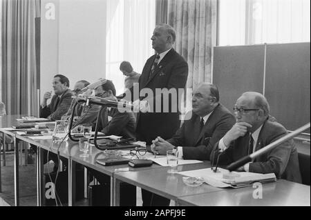 Außerordentliche Mitgliederversammlung KNVB Datum: 3. Juli 1971 Schlüsselwörter: Mitgliederversammlungen Name Der Institution: KNVB Stockfoto