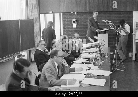 Außerordentliche Mitgliederversammlung KNVB Datum: 3. Juli 1971 Schlüsselwörter: Mitgliederversammlungen Name Der Institution: KNVB Stockfoto