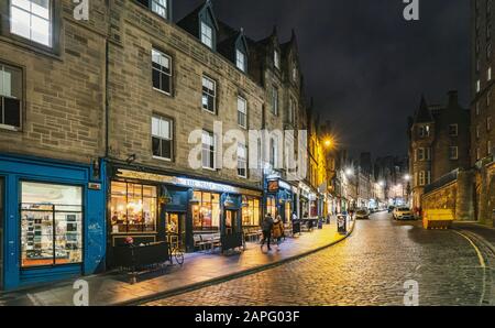 Blick auf die Cockburn Street in der Altstadt von Edinburgh, Schottland, Großbritannien Stockfoto