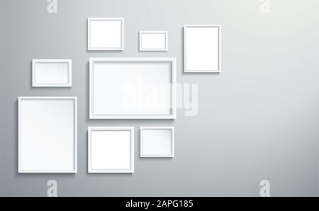 Quadratischer isolierter weißer Bilderrahmen an der Wand Stockfoto