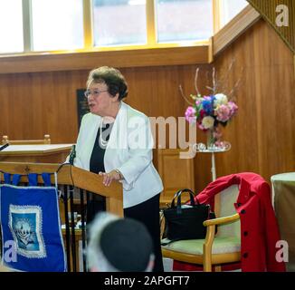 Brentwood Essex, Großbritannien. Januar 2020. Eine öffentliche Sitzung anlässlich des 75. Jahrestages der Verleumdung von Auschwitz-Birkenau mit der Speerin Susie Barnett BEM, einer Holocaust-Überlebenden, die in der Brentwood United Reformed Church Brentwood Essex Credit stattfand: Ian Davidson/Alamy Live News Stockfoto