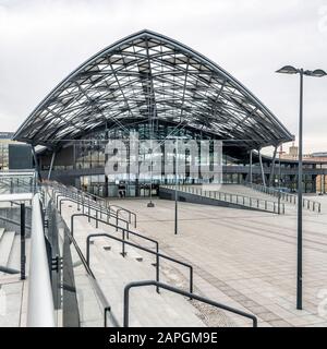 Bahnhof Łódź Fabryczna, Lodz, Polen. Entworfen von der Architektin Ewelina Oscroba, Eröffnung im Dezember 2016. Stockfoto