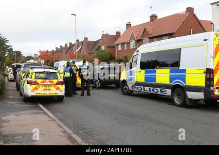 Cheltenham Town FC / Forest Green Rovers FC im Jonny Rocks Stadium, Whaddon Road (Sky Bet League Two - 2. November 2019) - Police Keep a Eye on The Beehive, where the Forest Green Fans think Picture by Antony Thompson - Thousand Word Media, NO SALES, NO SYNDICATION. Kontakt für weitere Informationen Mob: 07775556610 Web: www.thousandwordmedia.com E-Mail: antony@thousandwordmedia.com Das fotografische Urheberrecht (© 2019) wird ausschließlich vom Ersteller der Werke zu jeder Zeit aufbewahrt und verkauft, syndizierung oder bietet das Werk für eine zukünftige Veröffentlichung an Dritte ohne die KN des Fotografen an Stockfoto