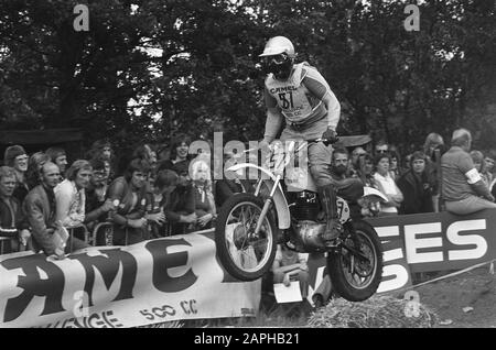 GP Motocross 500 cc nach Lichtvoorde 1975 Beschreibung: Der Engländer John Banks bei CCM Datum: 27. Juli 1975 Standort: Gelderland, Lichtvoorde Schlüsselwörter: Motocross, Rennen Stockfoto