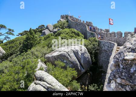 Schloss Moors oder das Castelo dos Mouros in Sintra bei Lissabon in Portugal Stockfoto