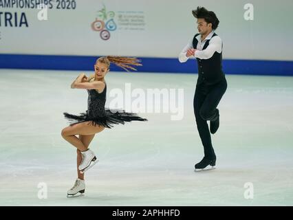 Steiermarkhalle, Graz, Österreich. Januar 2020. Maria Kazakova und Georgij Reviya aus Georgia während des Eistanzes bei ISU European Figure Skating Championats in der Steiermarkhalle, in Graz, Österreich. Kredit: CSM/Alamy Live News Stockfoto