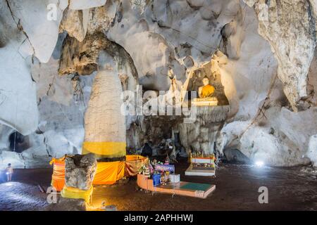 Muang On Cave and Temple in der Nähe der Stadt Chiang Mai im Norden Thailands. Thailand, Chiang Mai, November 2019 Stockfoto