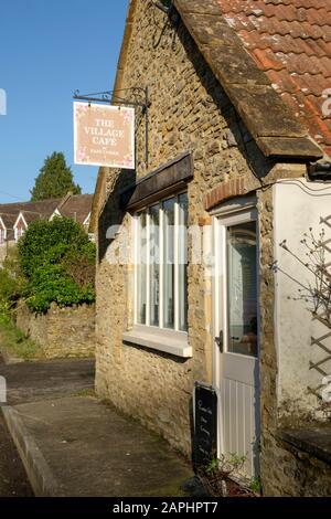 In der Nähe von East Coker, einem Somerset Village in der Nähe von Yeovil. Das Dorfcafé. Stockfoto