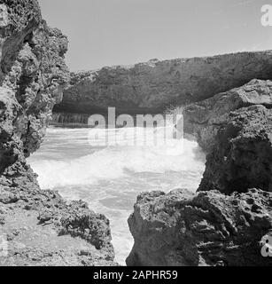 Reise nach Suriname und die niederländischen Antillen Beschreibung: Die Nordküste von Curaçao Datum: 1947 Ort: Curaçao Schlüsselwörter: Küste Stockfoto
