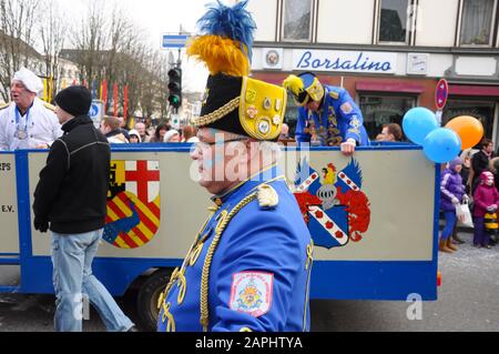 Neuwied, Deutschland 11. Februar 2013. Jährlicher deutscher Karneval, Rosenmontag (englisch: Rose Monday) findet am Shrove Montag vor Ash Mittwoch statt, Stockfoto