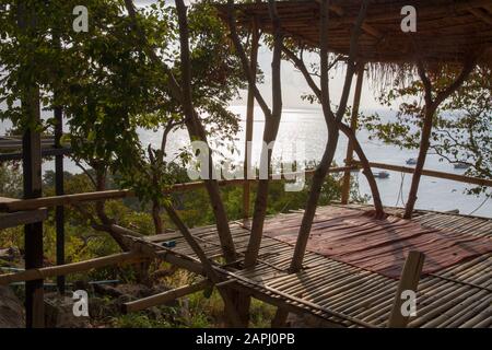 Panoramische Wohnung auf Bäumen, Ko Tao Thailand Stockfoto