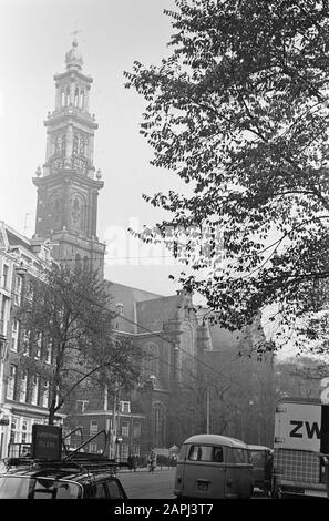 Palast am Staudamm und am Westerkerk in Amsterdam Beschreibung: De Westerkerk Datum: 9. November 1965 Standort: Amsterdam, Noord-Holland Schlüsselwörter: Architektur, Kirchenbauten, Türmen Institutionenname: Westerkerk Stockfoto