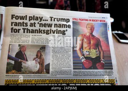 Der Artikel der Metro-Zeitung "Fowl Play...Trump rankt sich bei 'New Name for Thanksgiving' ' 'Still Fighting in Rocky Week' als Sylvester Stallone, London UK 2019 Stockfoto