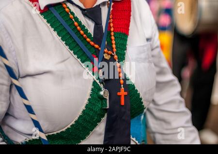 Fest der Muttergottes vom Rosary, brasilianische Popular Party, mit Präsentationen von Congadas und Maracatu. São Paulo Brasilien. Juni 2019 Stockfoto