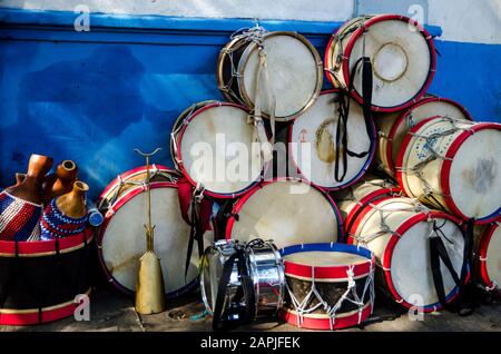 Fest der Muttergottes vom Rosary, brasilianische Popular Party, mit Präsentationen von Congadas und Maracatu. São Paulo Brasilien. Juni 2019 Stockfoto