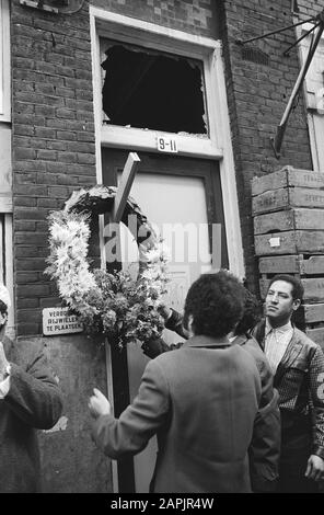 Demonstration hauptsächlich von Einwanderern gegen arme Wohnungseinwanderungsarbeiter in Amsterdam Datum: 12. Dezember 1970 Standort: Amsterdam, Noord-Holland Schlüsselwörter: Gastarbeiter, Demonstrationen Stockfoto